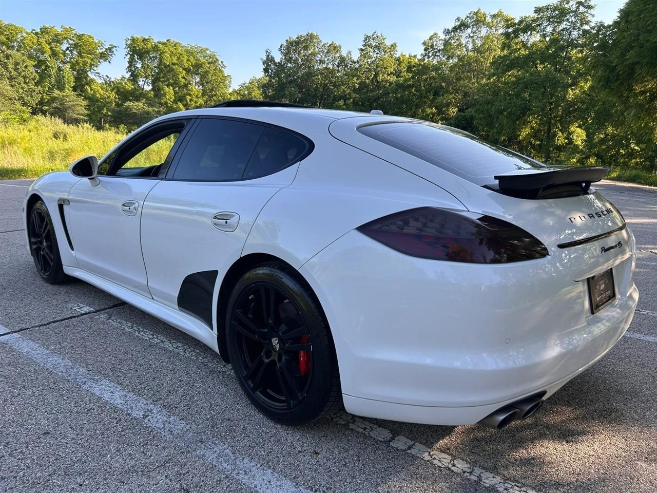 Porsche Panamera  2012