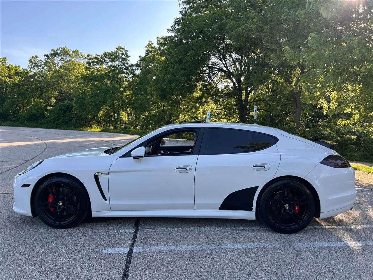 Porsche Panamera  2012