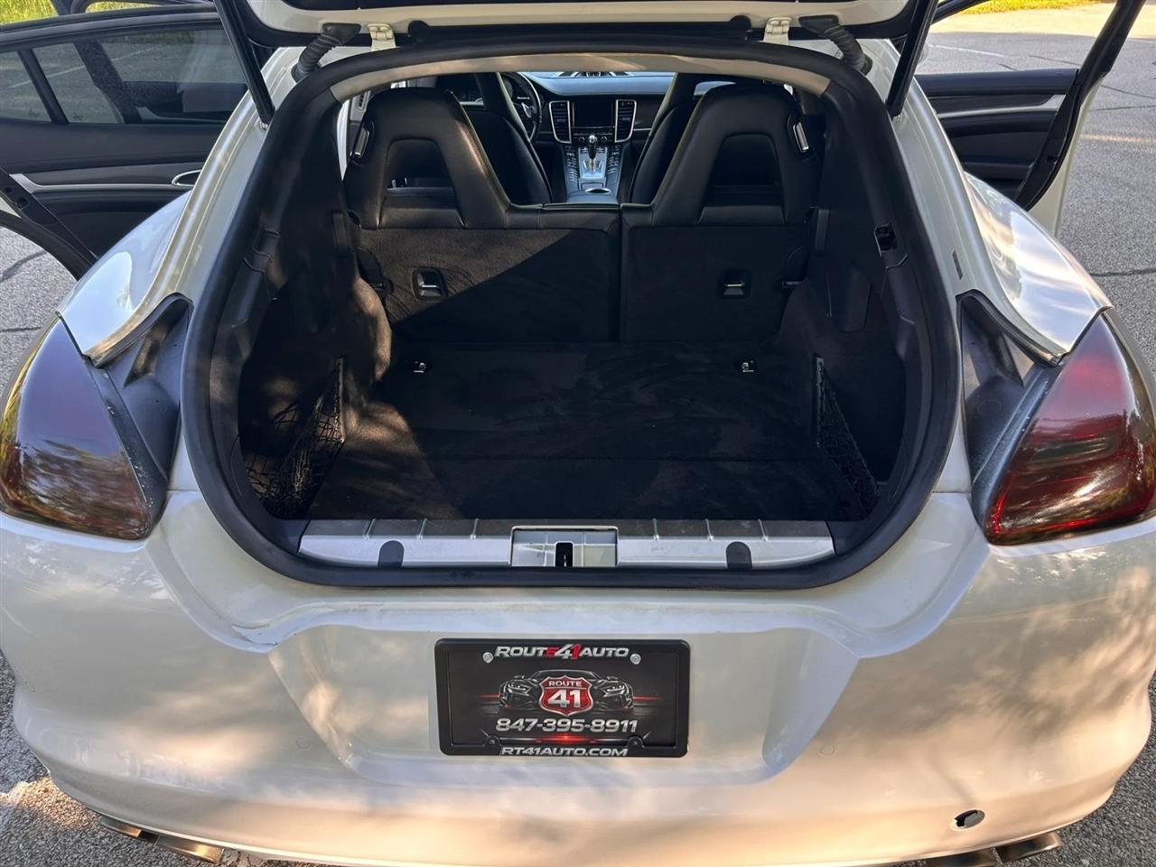 Porsche Panamera  2012