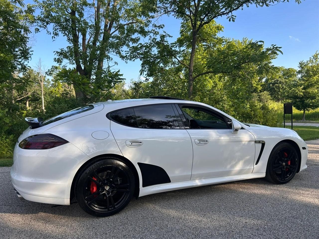 Porsche Panamera  2012