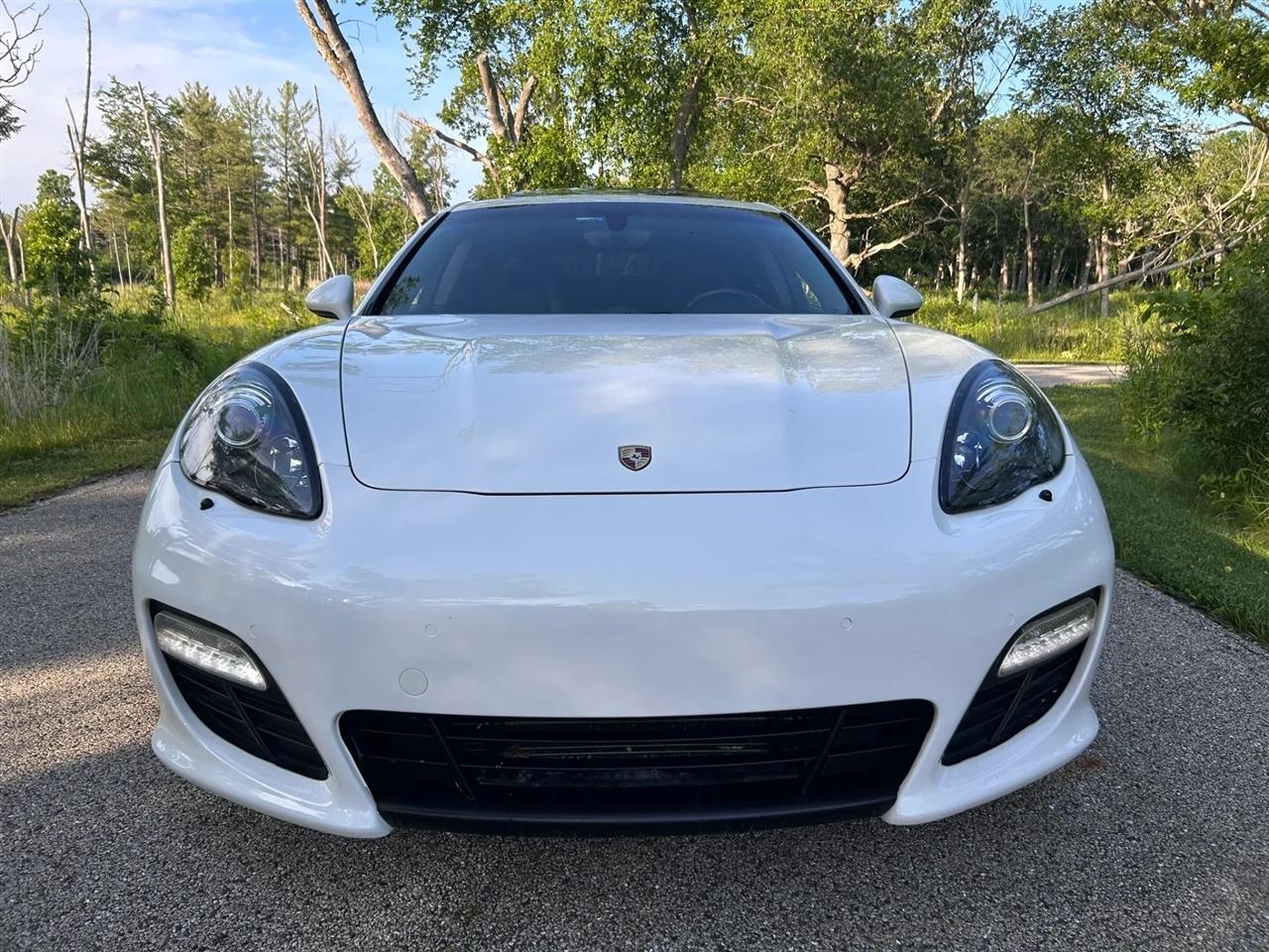 Porsche Panamera  2012