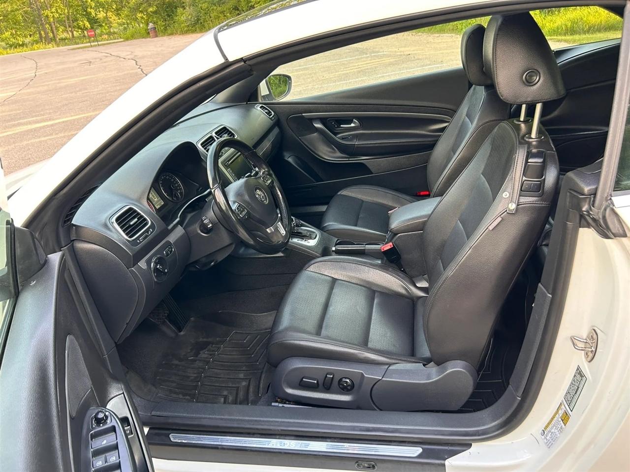Volkswagen Eos  2011