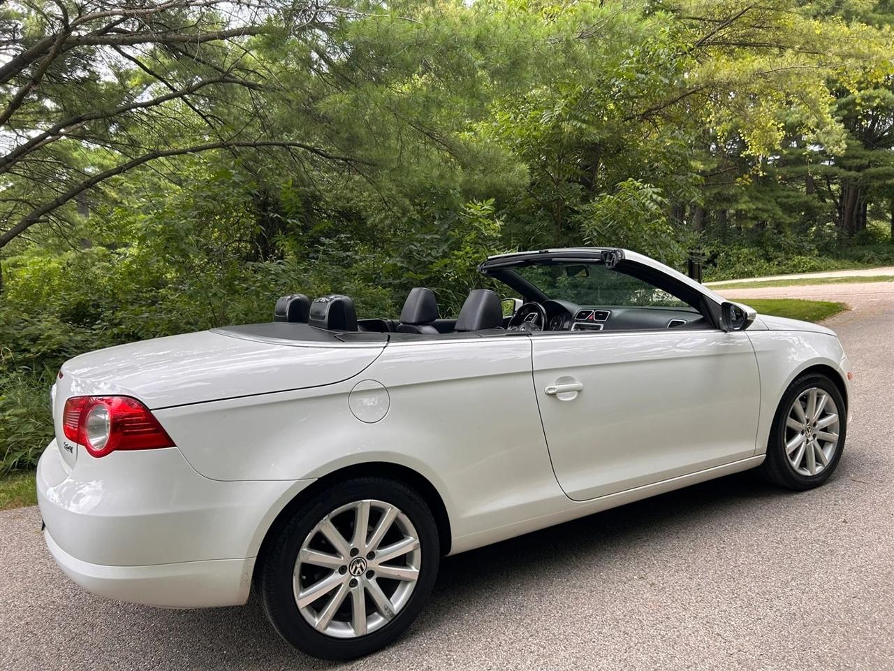 Volkswagen Eos  2011