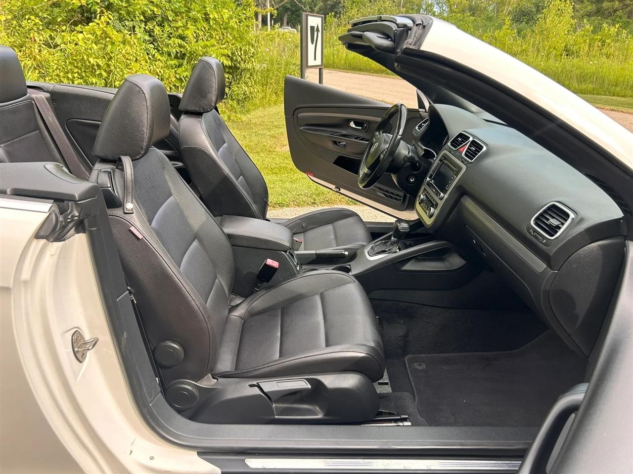 Volkswagen Eos  2011