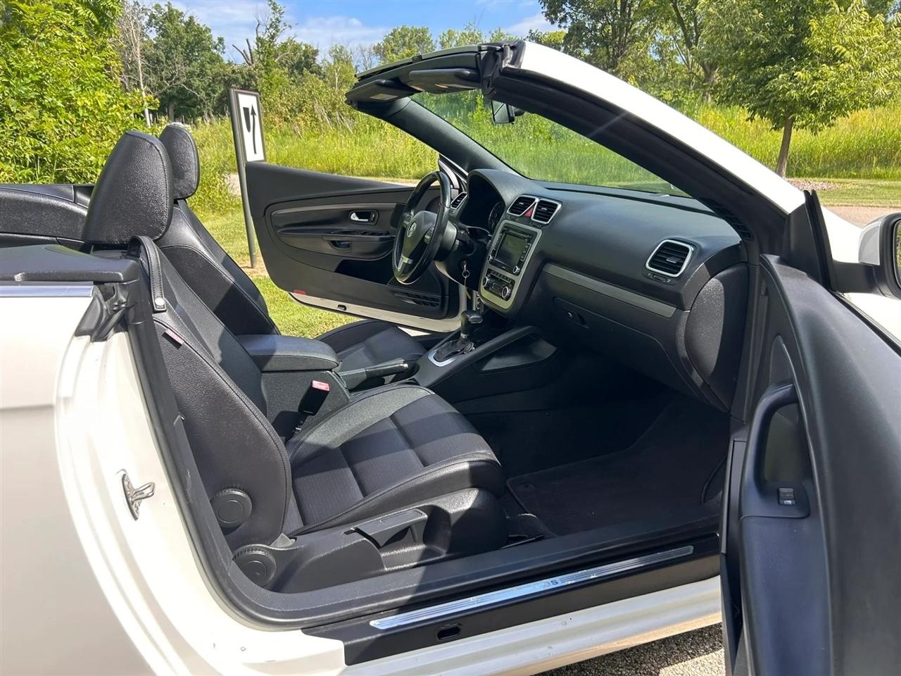 Volkswagen Eos  2011