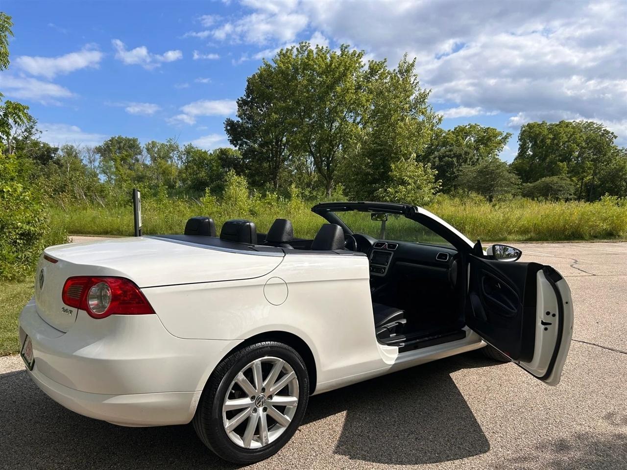 Volkswagen Eos  2011