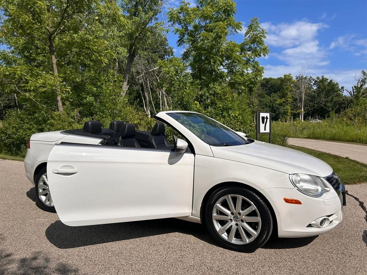 Volkswagen Eos  2011