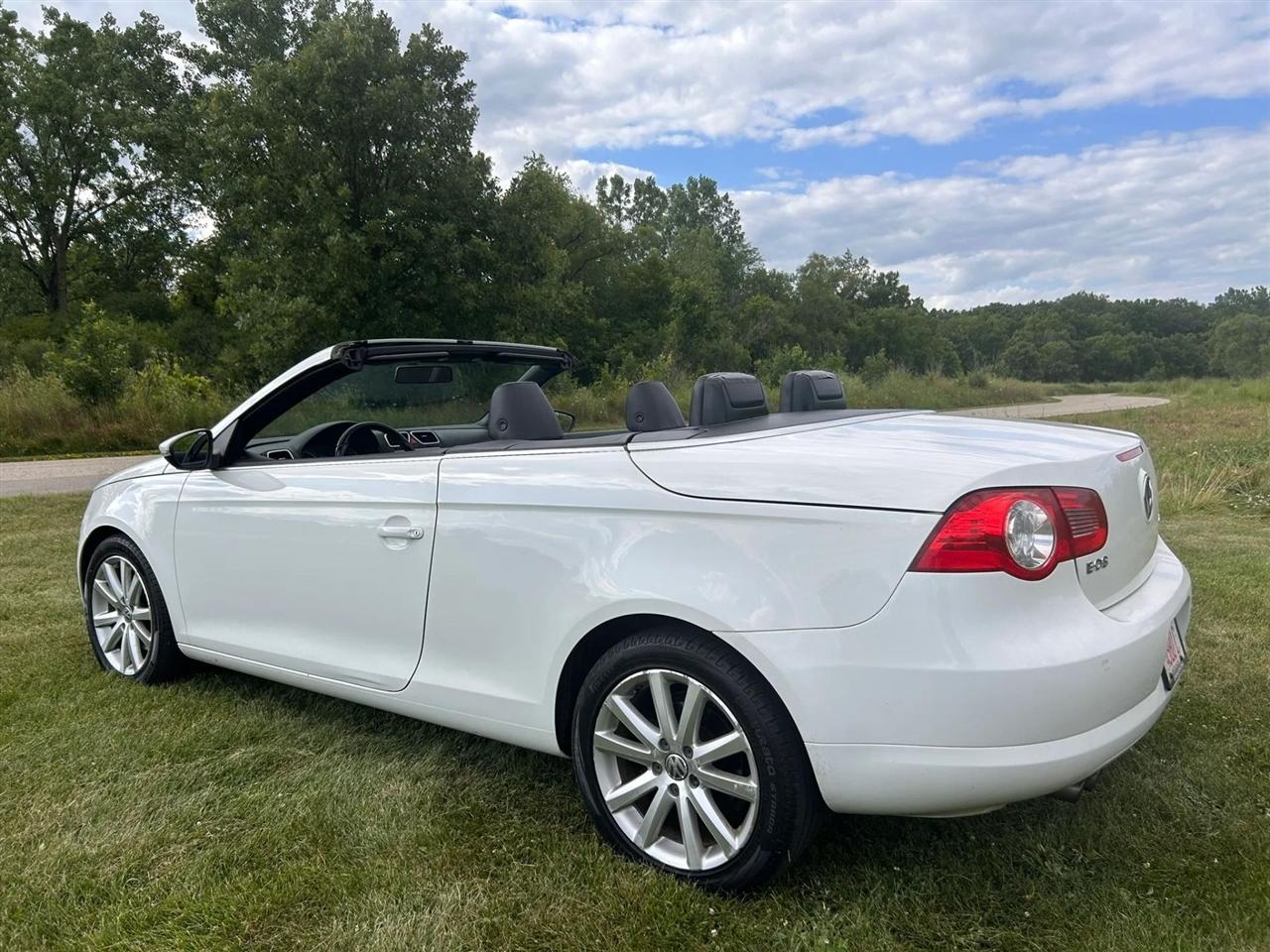 Volkswagen Eos  2011