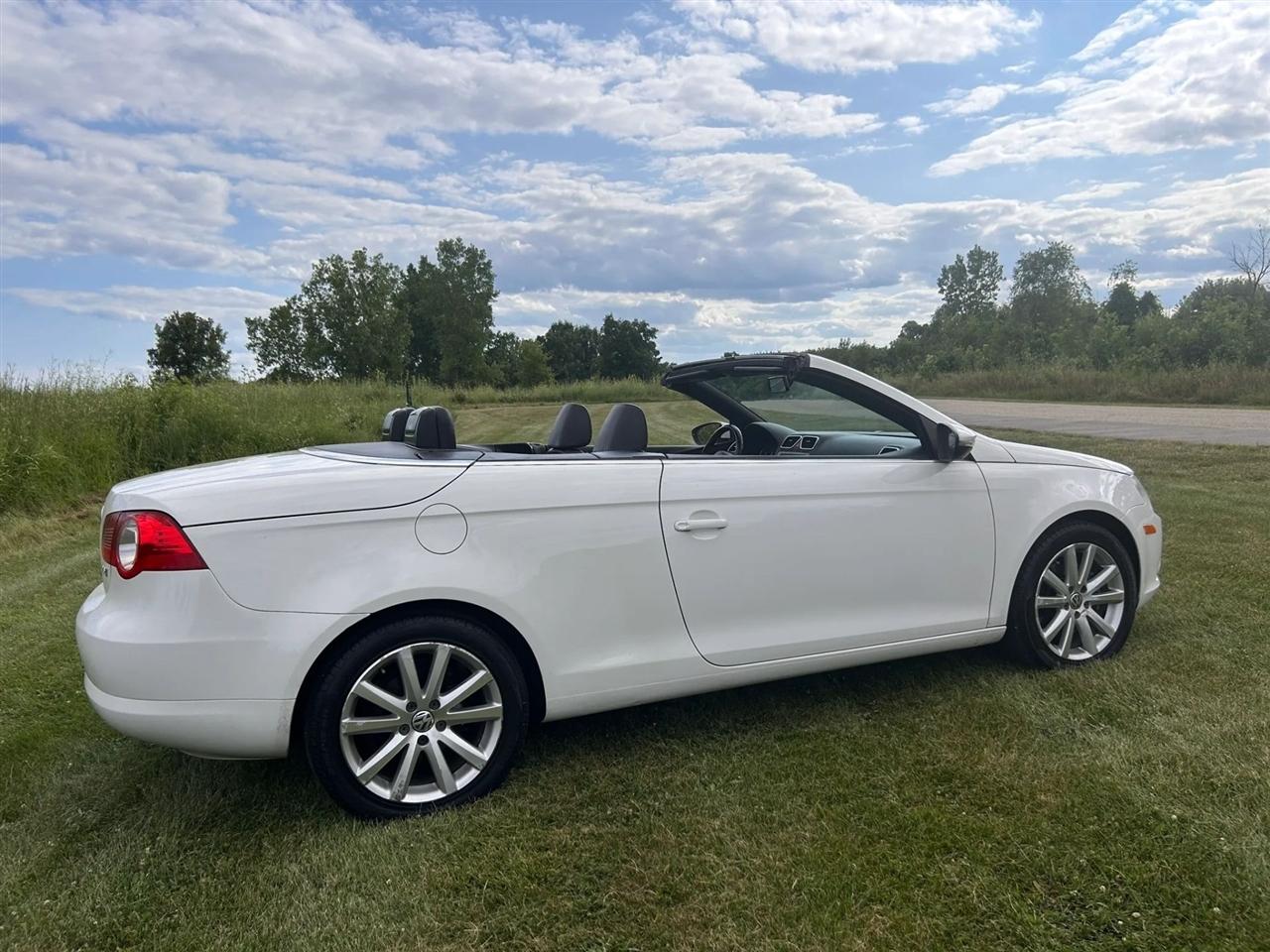 Volkswagen Eos  2011