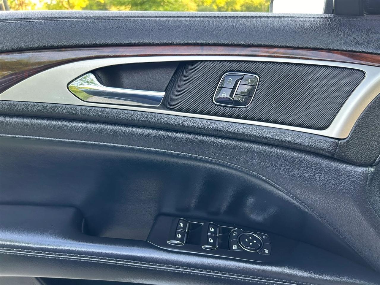 Lincoln MKZ  2017
