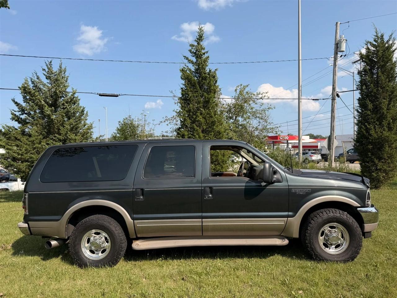 Ford Excursion  2001