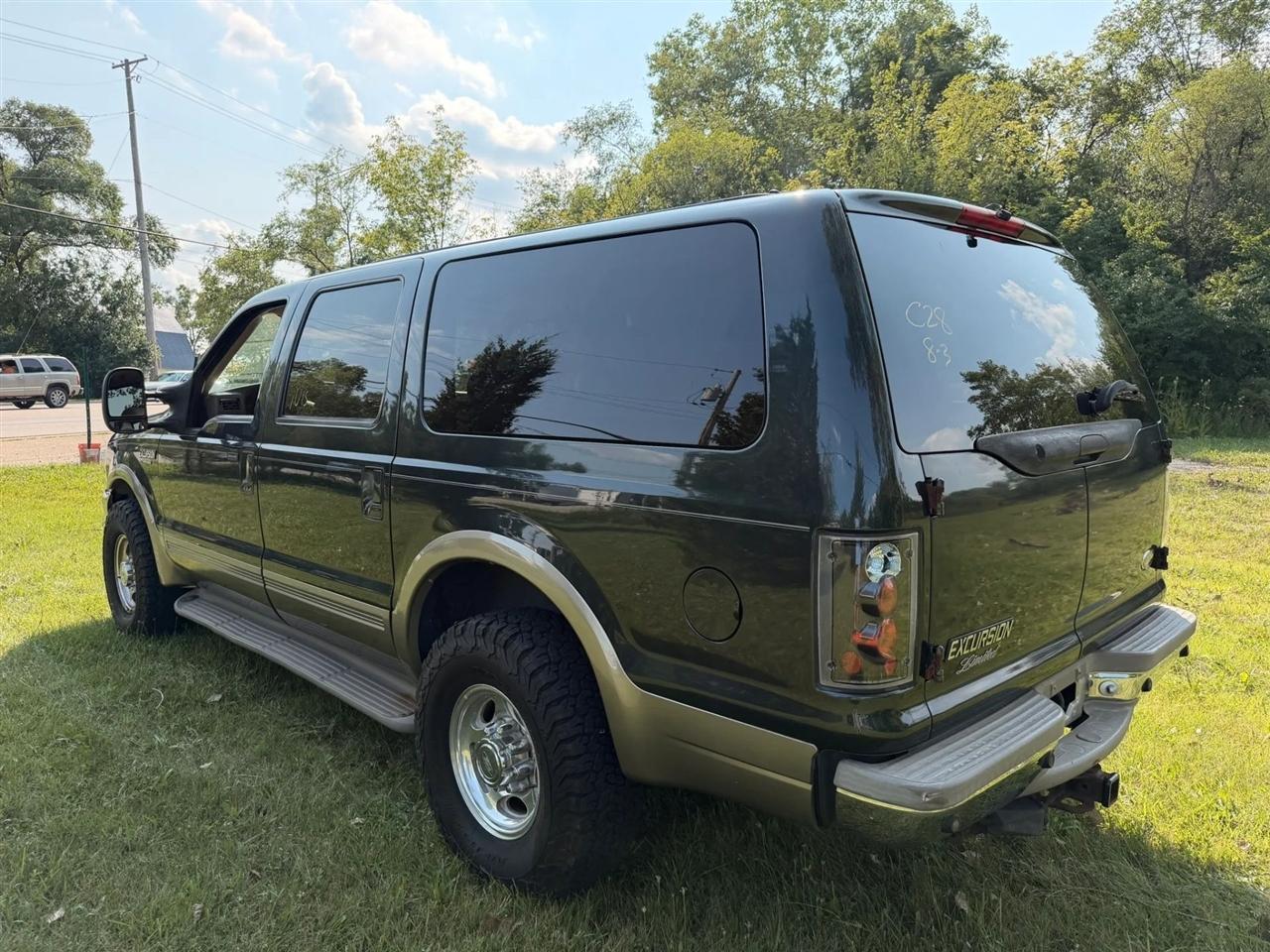 Ford Excursion  2001
