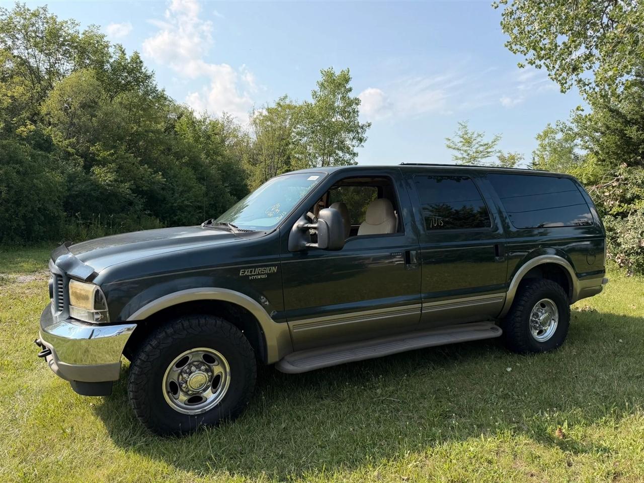 Ford Excursion  2001