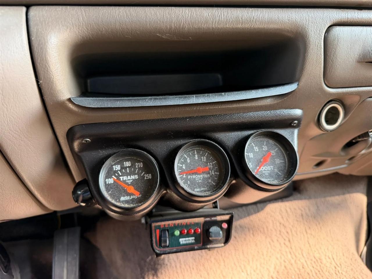 Ford Excursion  2001