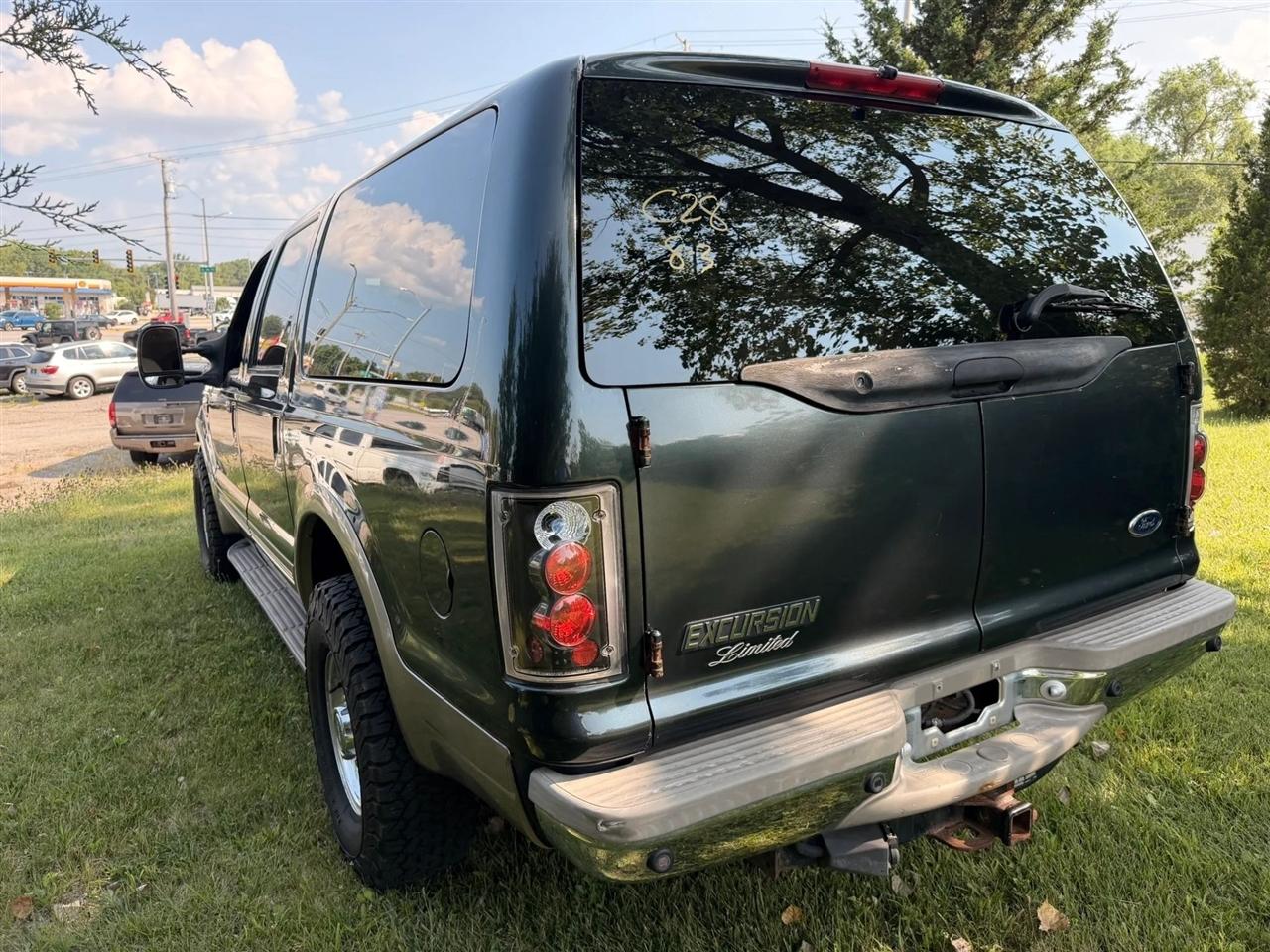 Ford Excursion  2001