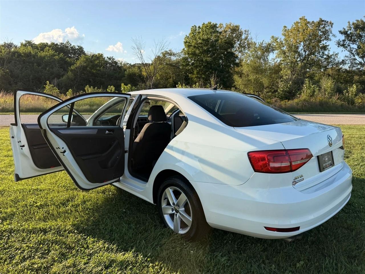 Volkswagen Jetta  2015