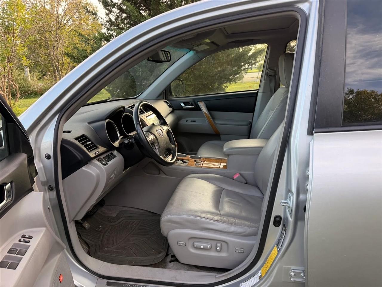 Toyota Highlander Hybrid  2009