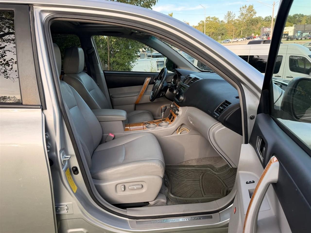 Toyota Highlander Hybrid  2009