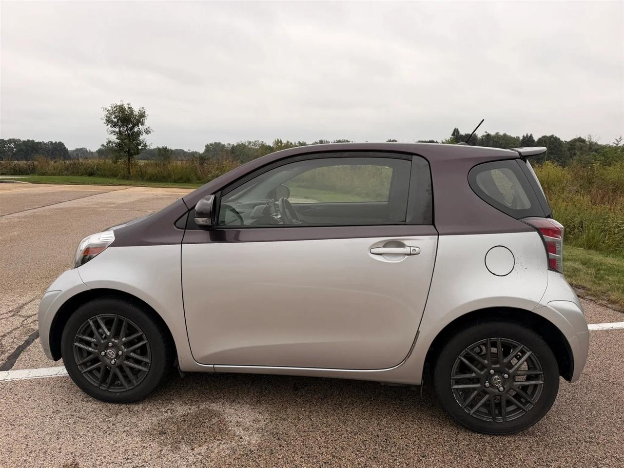 Scion iQ  2014