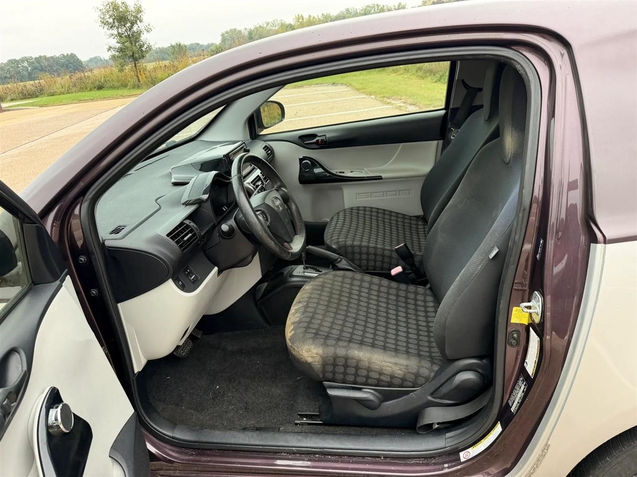 Scion iQ  2014