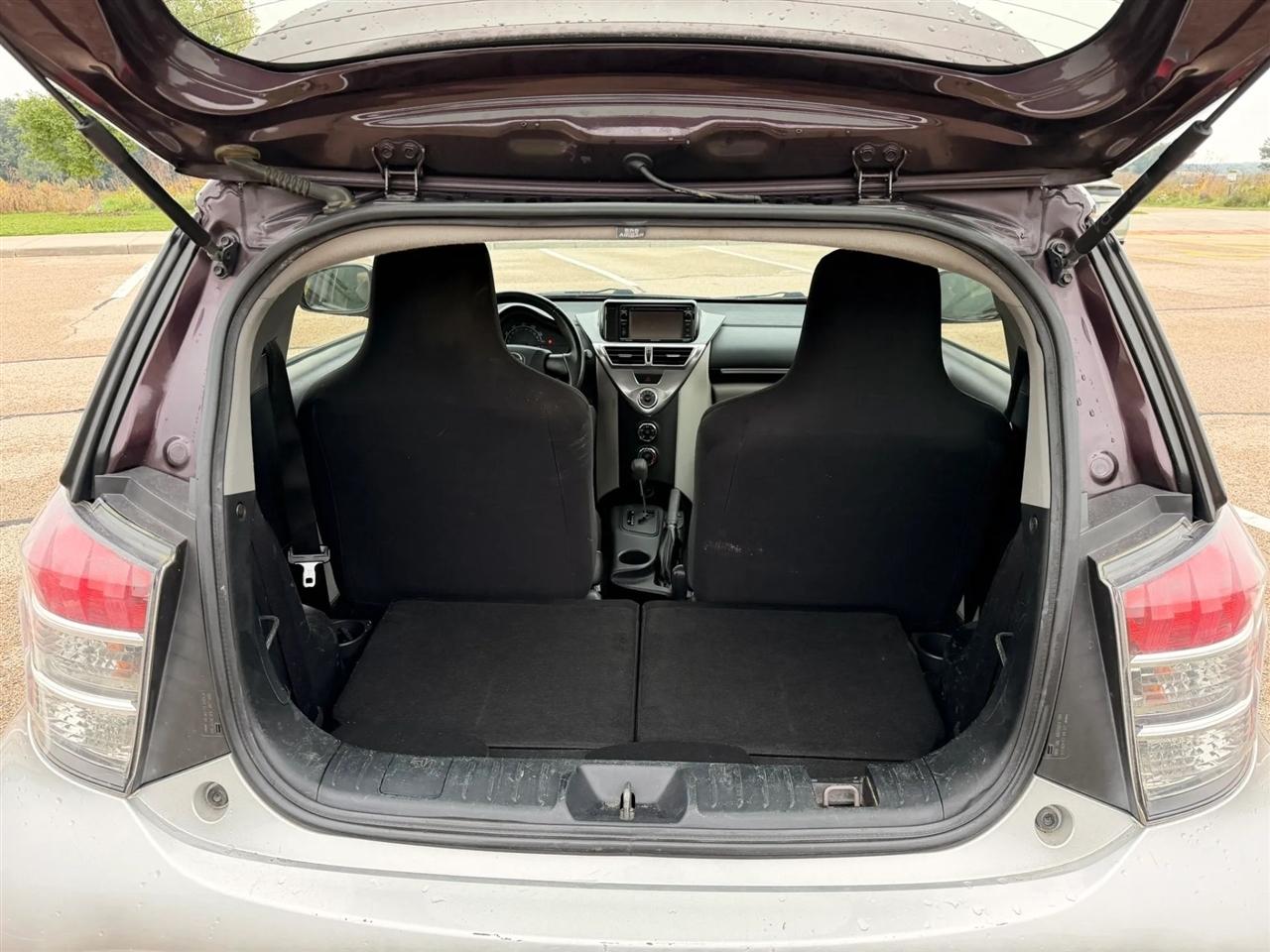 Scion iQ  2014