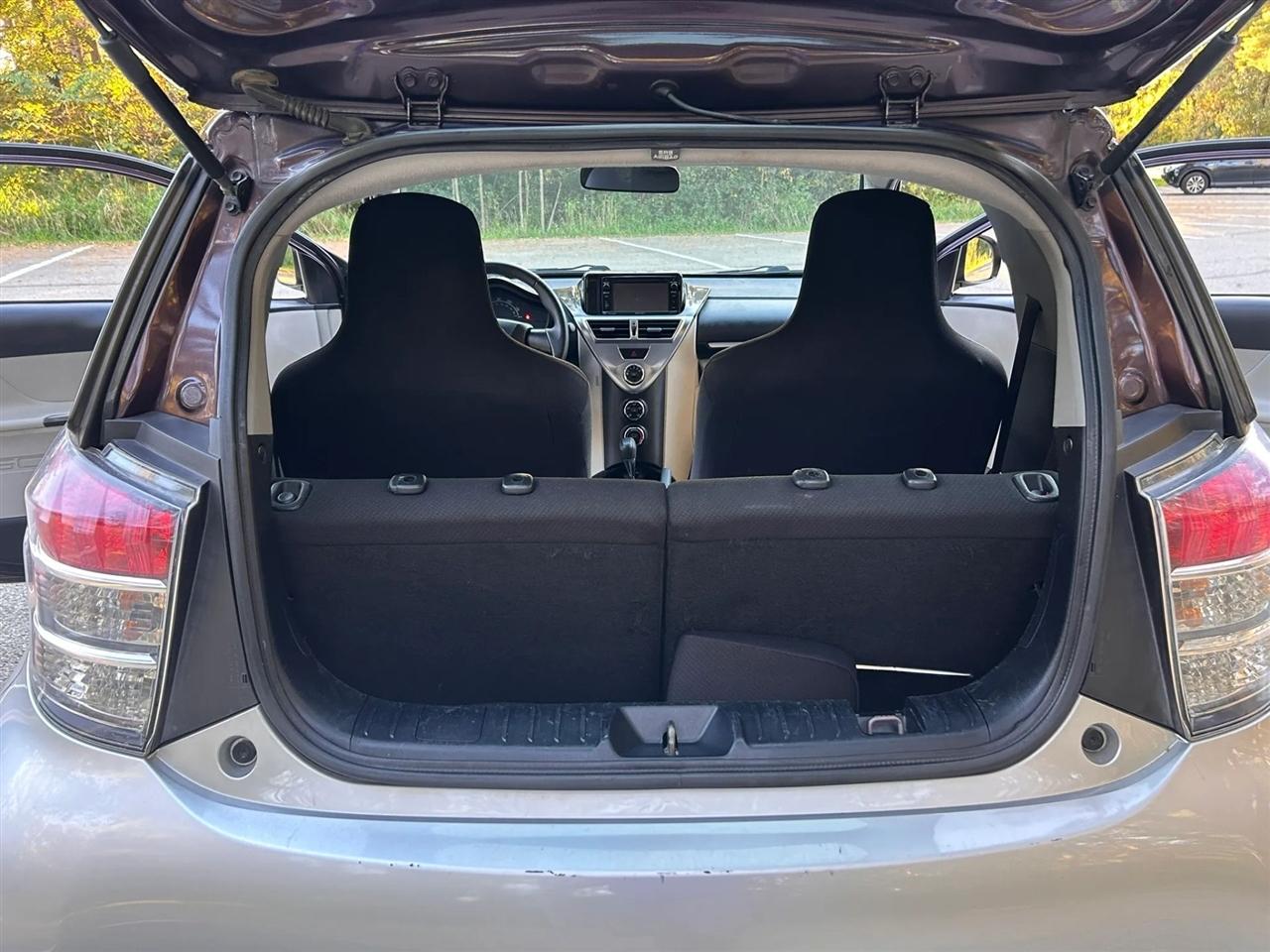 Scion iQ  2014