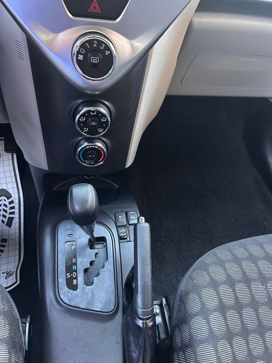 Scion iQ  2014