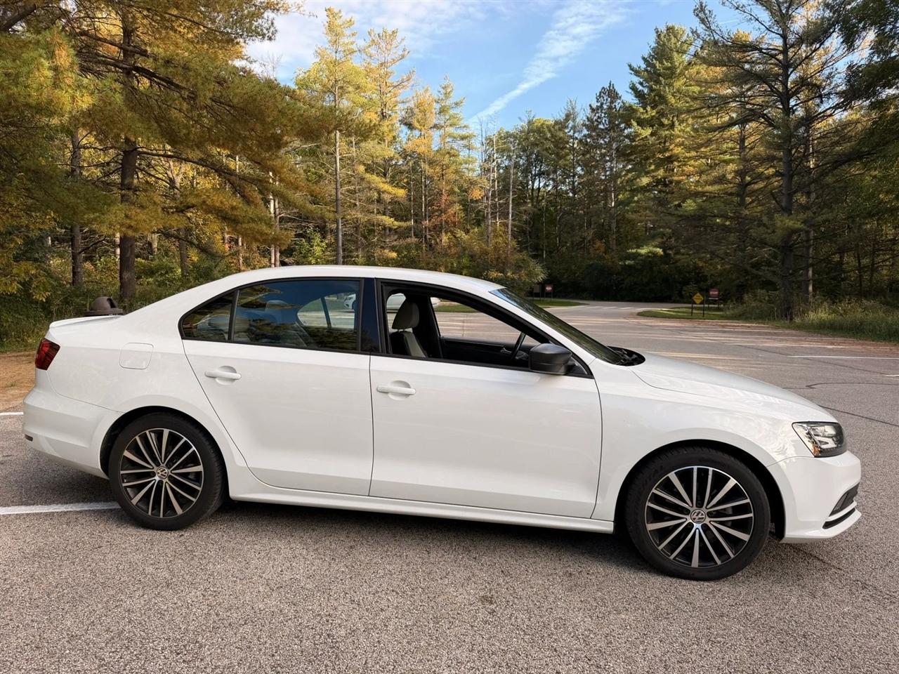 Volkswagen Jetta  2015