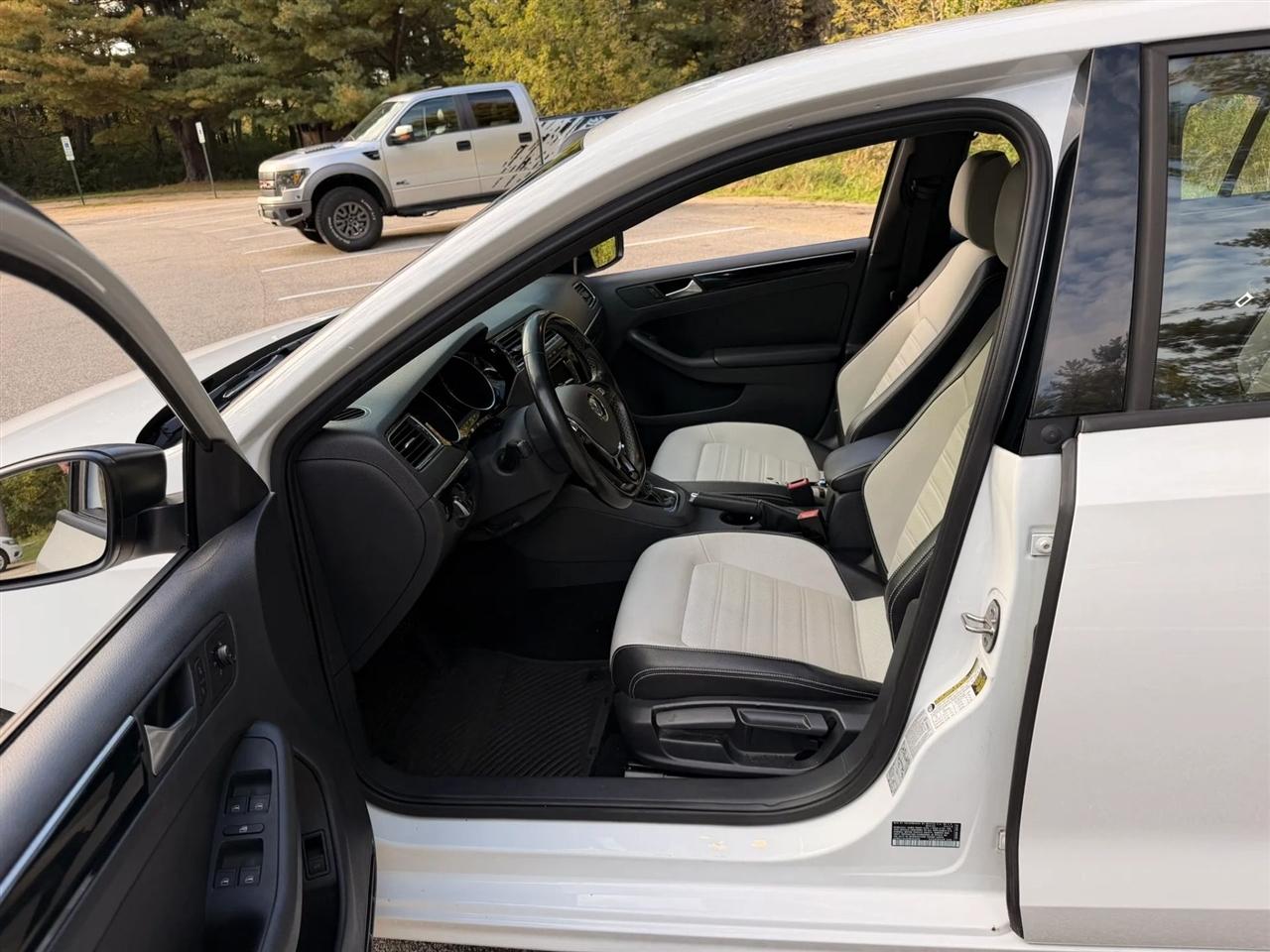 Volkswagen Jetta  2015