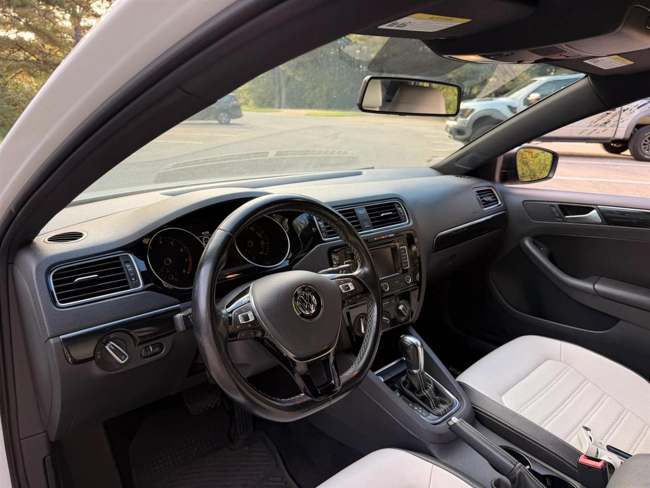 Volkswagen Jetta  2015