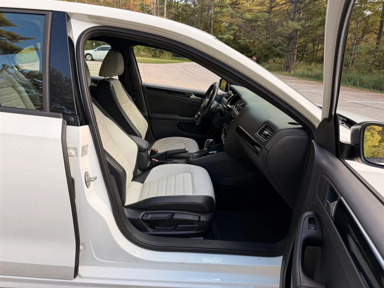 Volkswagen Jetta  2015