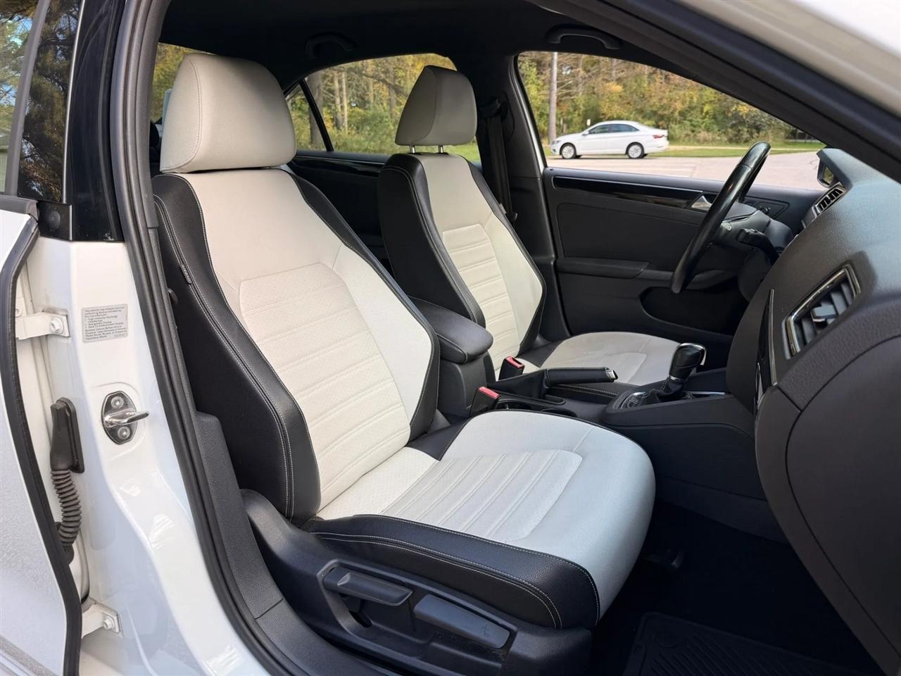 Volkswagen Jetta  2015