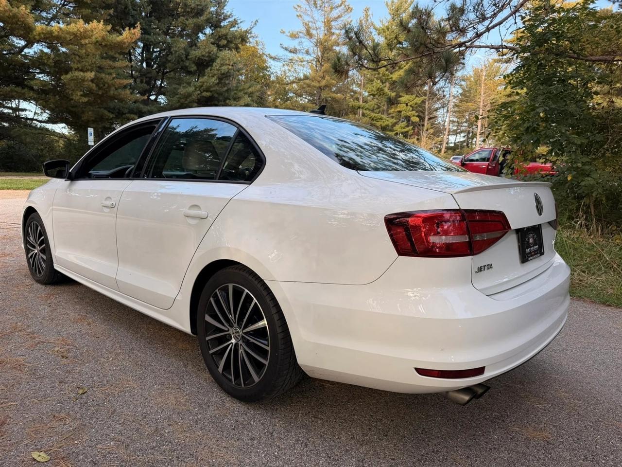 Volkswagen Jetta  2015