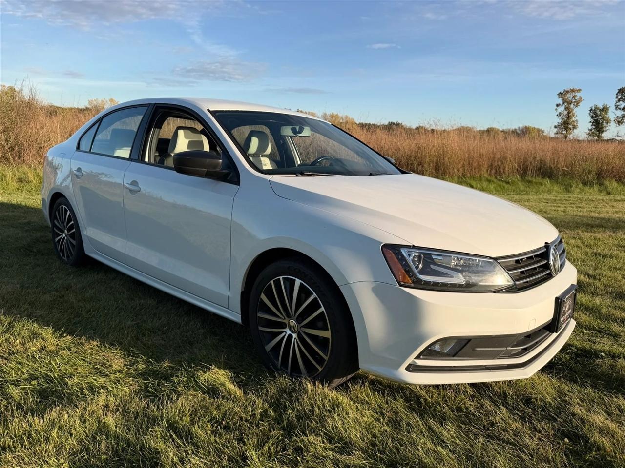 Volkswagen Jetta  2015