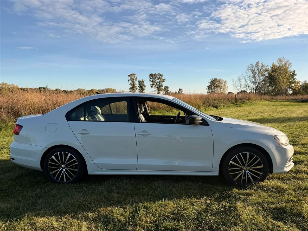 Volkswagen Jetta  2015