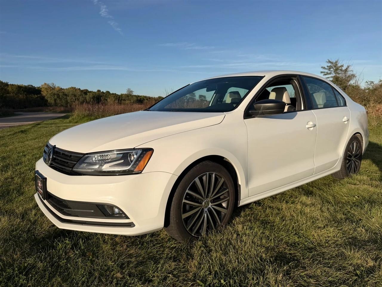 Volkswagen Jetta  2015
