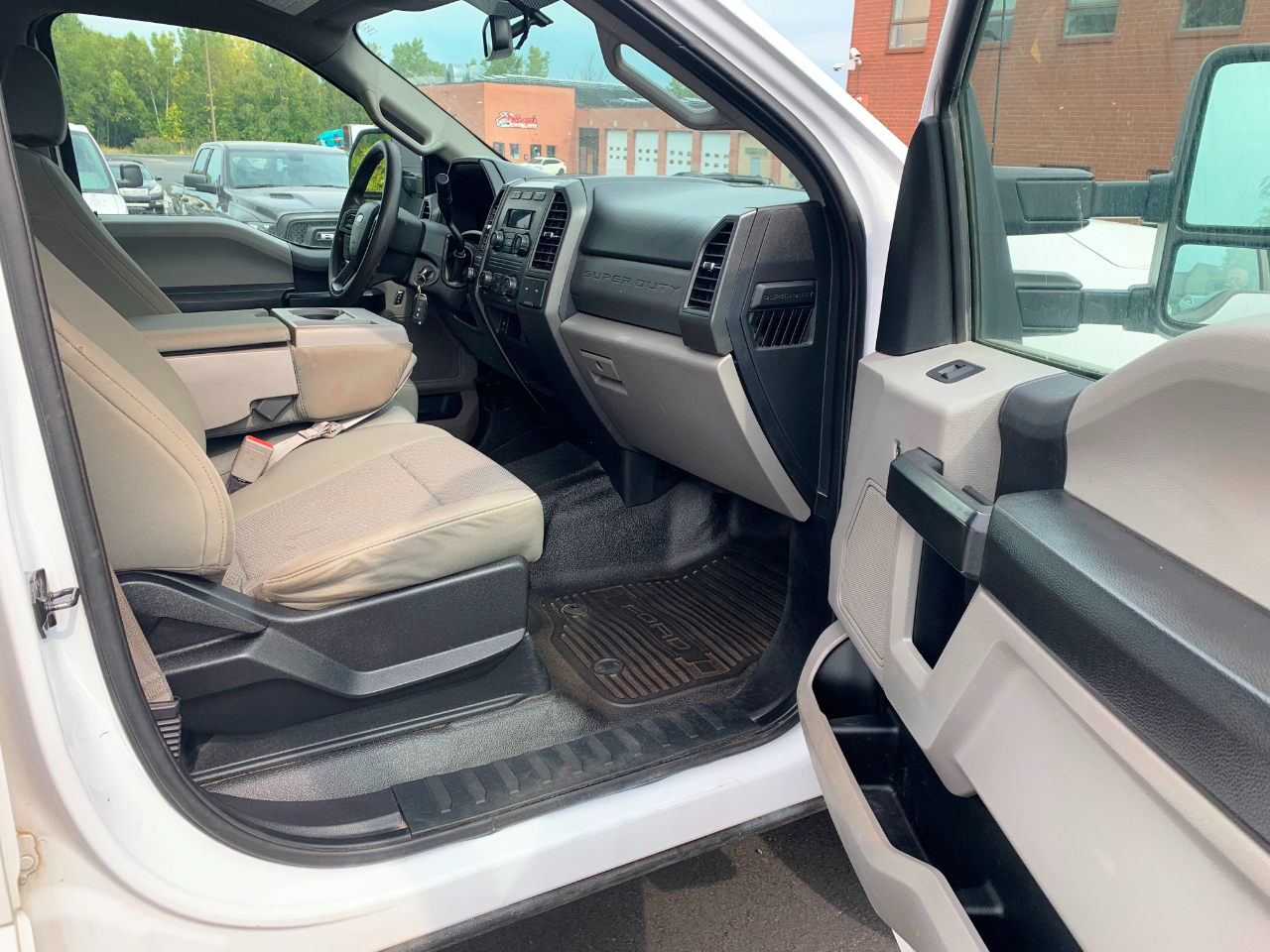 Ford F-250 SD XL Crew Cab Long Bed 4WD 2019 Ford F-250 SD XL Crew Cab Long Bed 4WD 2019