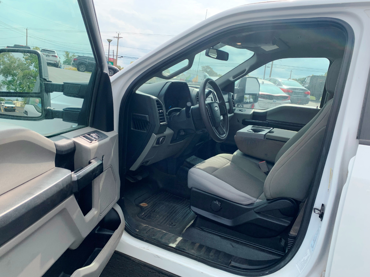 Ford F-250 SD XL Crew Cab Long Bed 4WD 2019 Ford F-250 SD XL Crew Cab Long Bed 4WD 2019