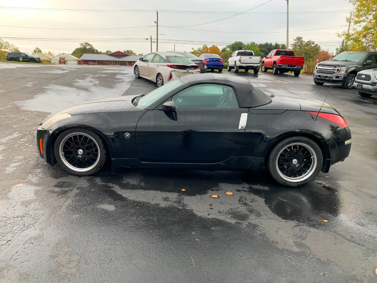2004 Nissan 350Z Touring photo 2