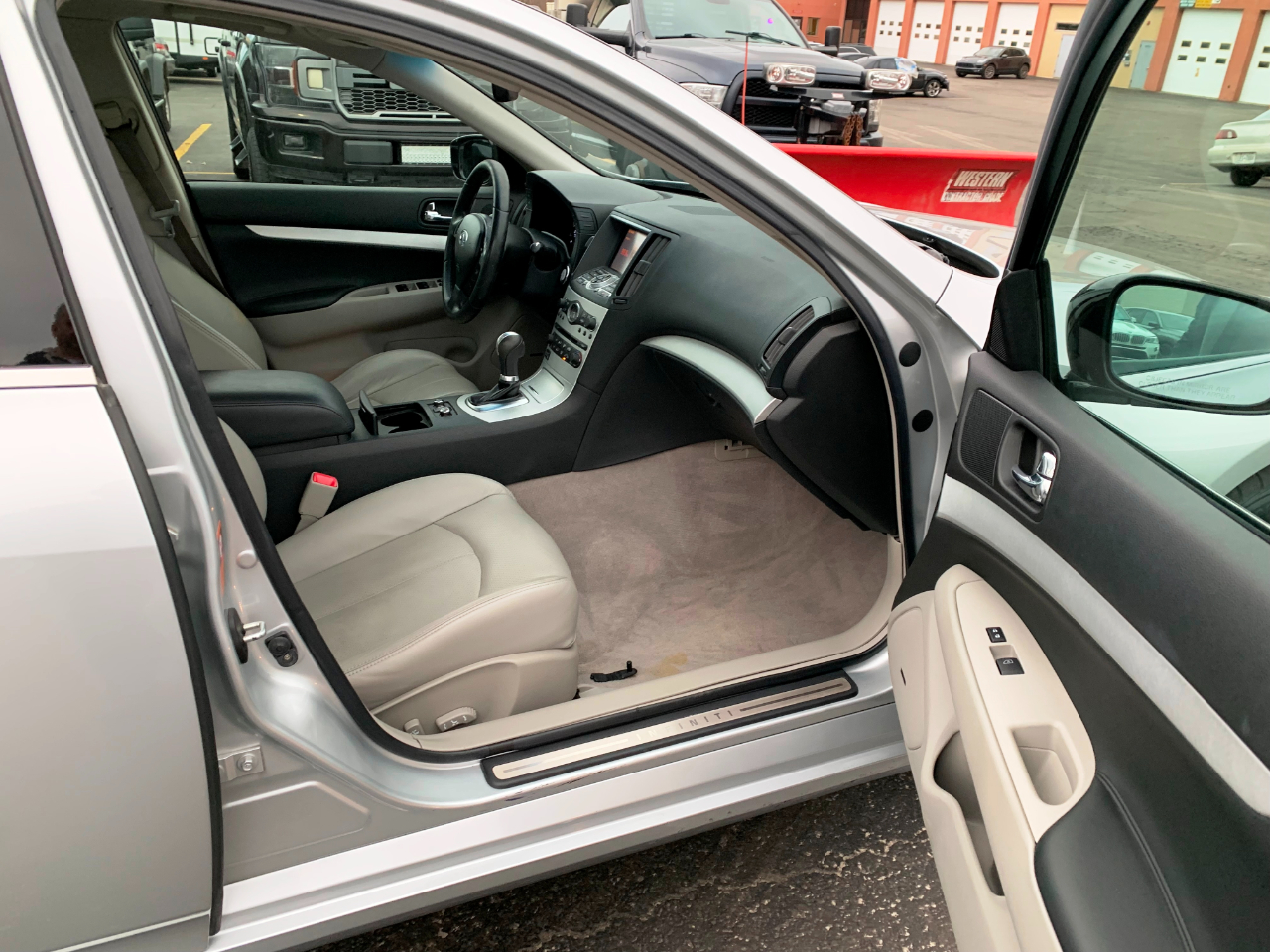 Infiniti G Sedan G37x AWD 2009