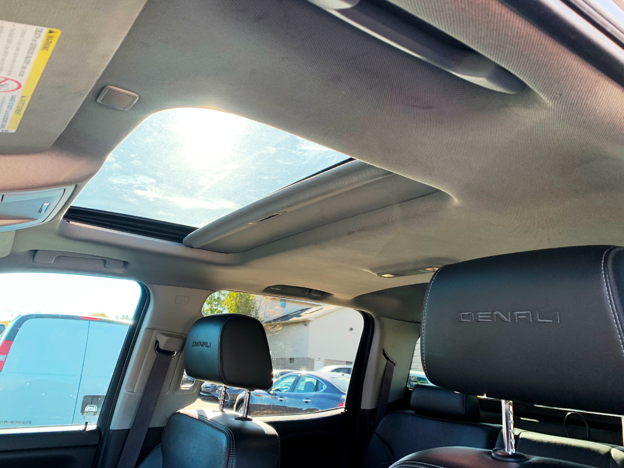 GMC Sierra 2500HD Denali Crew Cab 4WD 2017