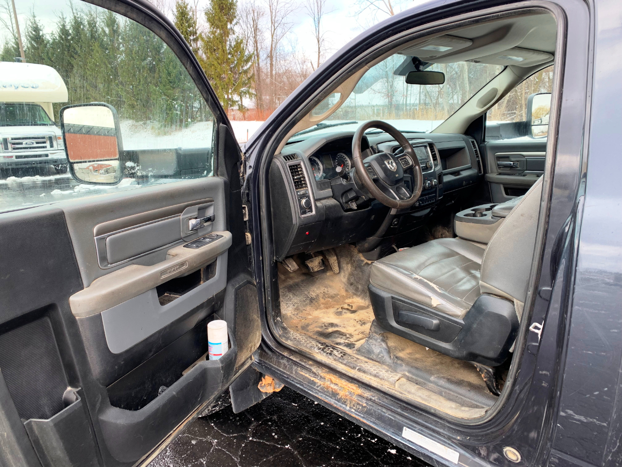 RAM 3500 Tradesman Regular Cab 4WD DRW 2018