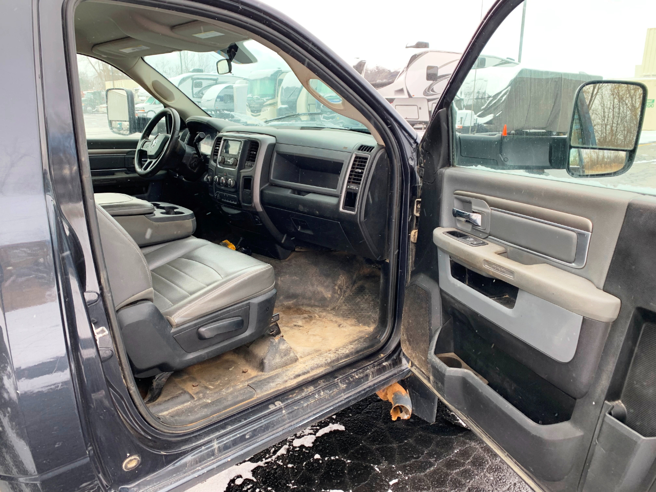 RAM 3500 Tradesman Regular Cab 4WD DRW 2018