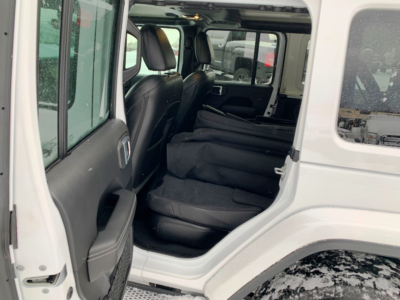 Jeep Wrangler Unlimited Sahara 2021