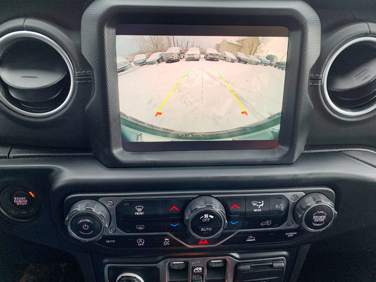 Jeep Wrangler Unlimited Sahara 2021