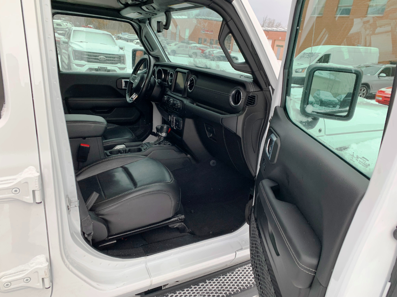 Jeep Wrangler Unlimited Sahara 2021