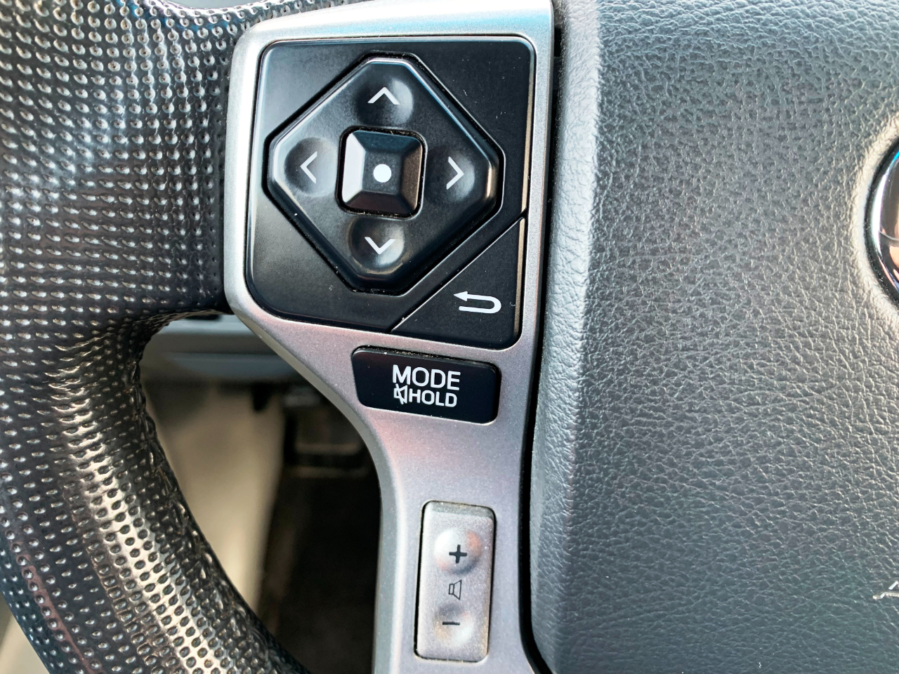 Toyota Tacoma Double Cab Long Bed V6 5AT 4WD 2014