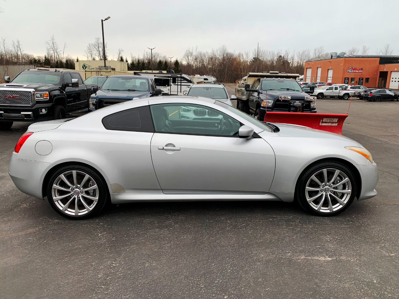 Infiniti G37S  2010