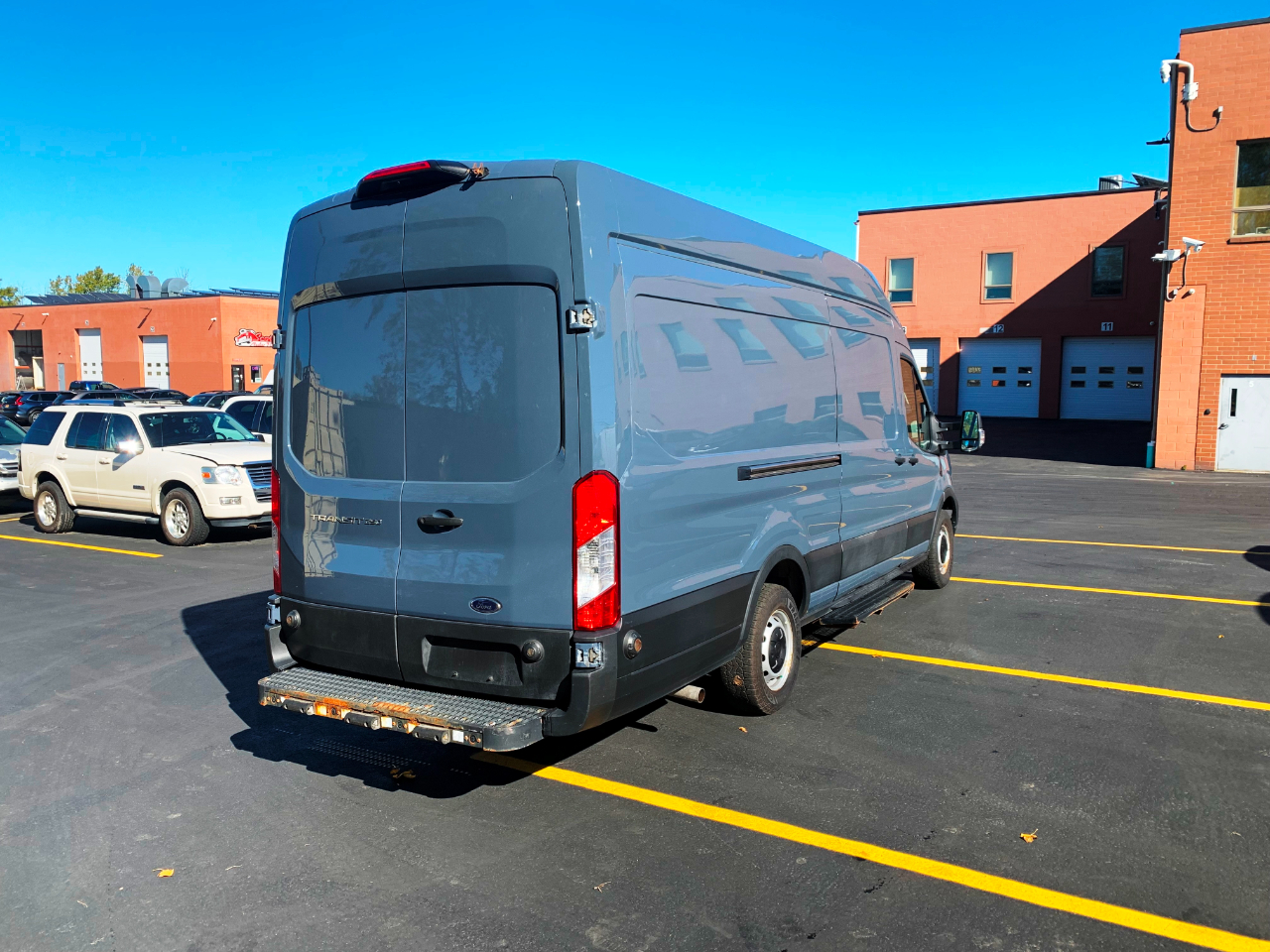 Ford Transit 250 Van High Roof w/Sliding Pass. 148-in. WB EL 2021