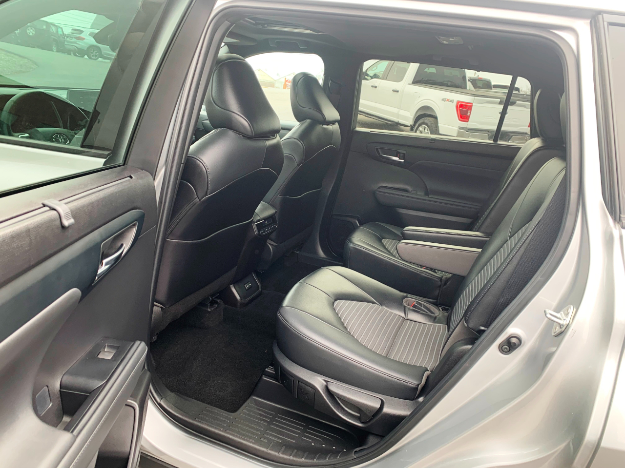 Toyota Highlander XSE AWD V6 2022